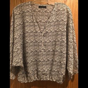 Super fun printed top from Sanctuary. NWOT